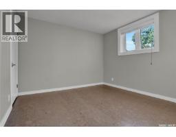 877 Elgin Avenue, Moose Jaw, SK S6H4G6 Photo 44