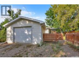 877 Elgin Avenue, Moose Jaw, SK S6H4G6 Photo 55