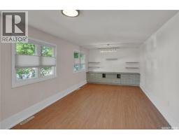 Bedroom - 877 Elgin Avenue, Moose Jaw, SK S6H4G6 Photo 6