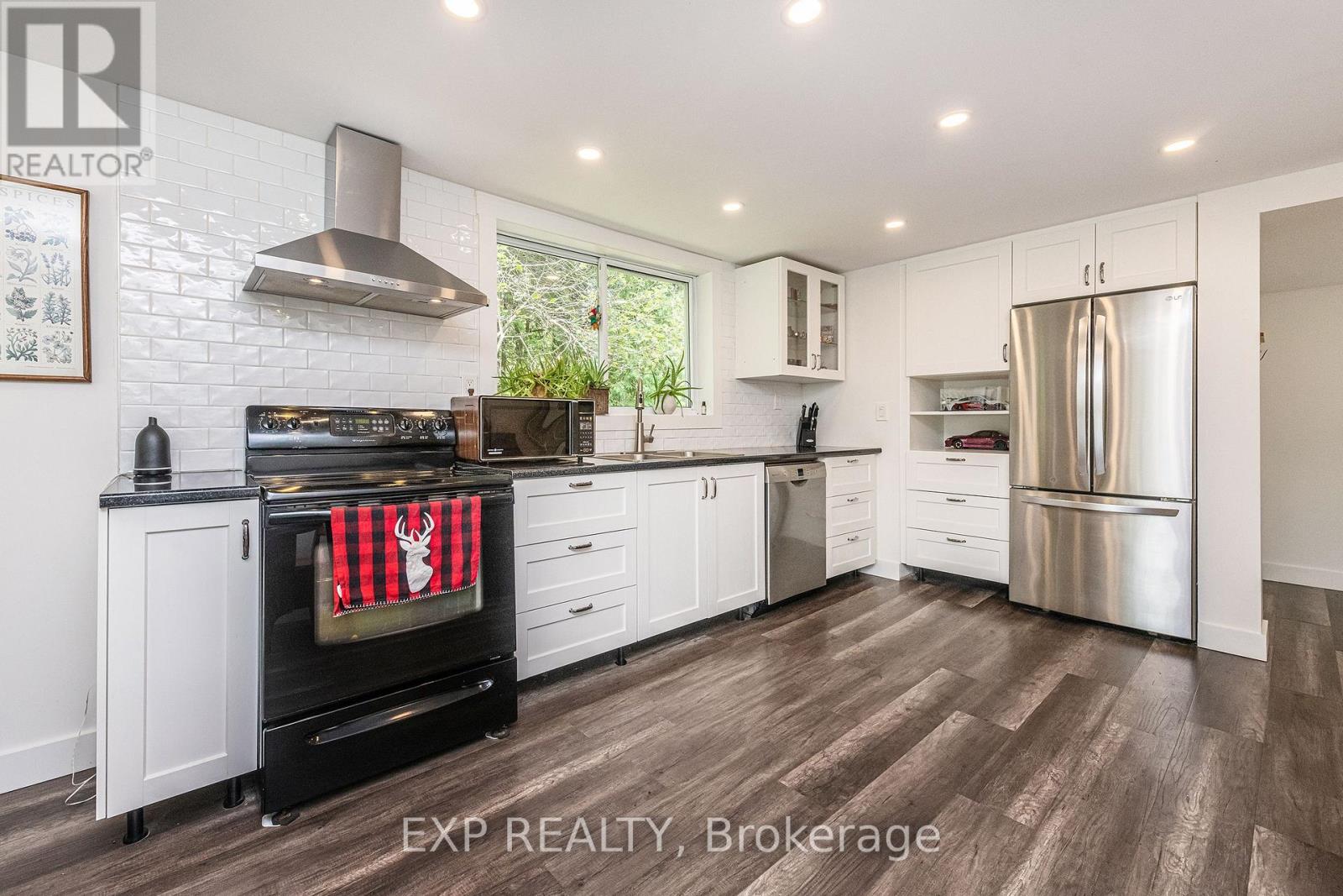 637166 PRINCE OF WALES ROAD - 38