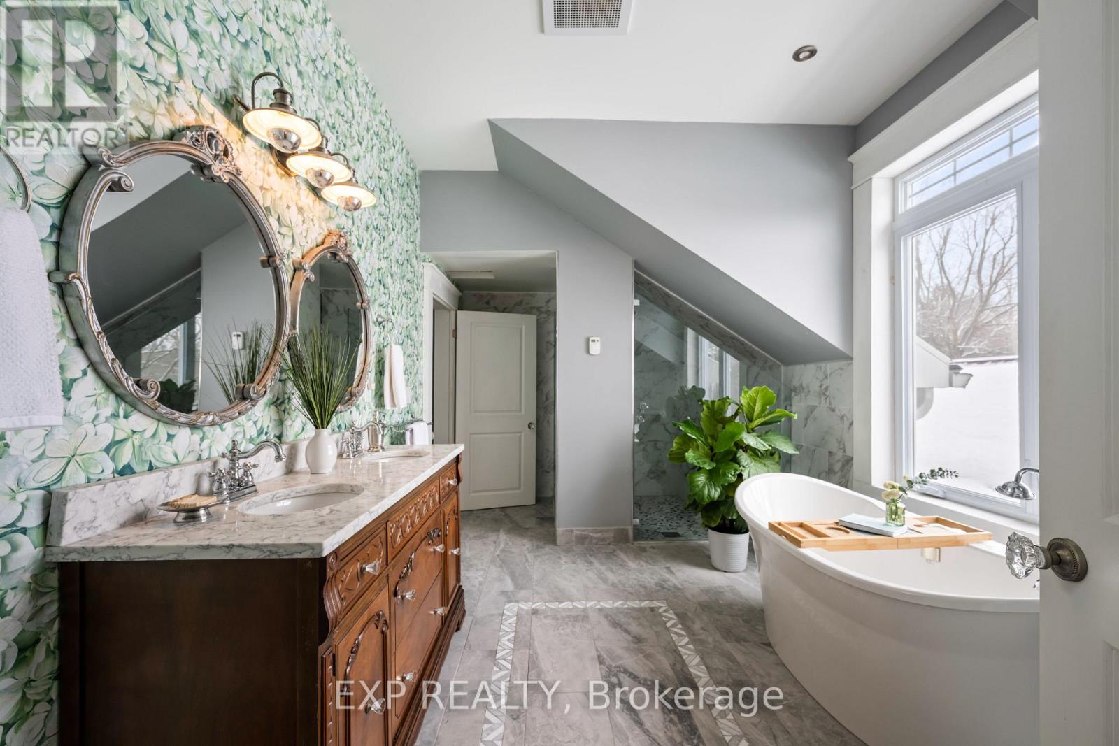 16 MILL STREET - Image 32