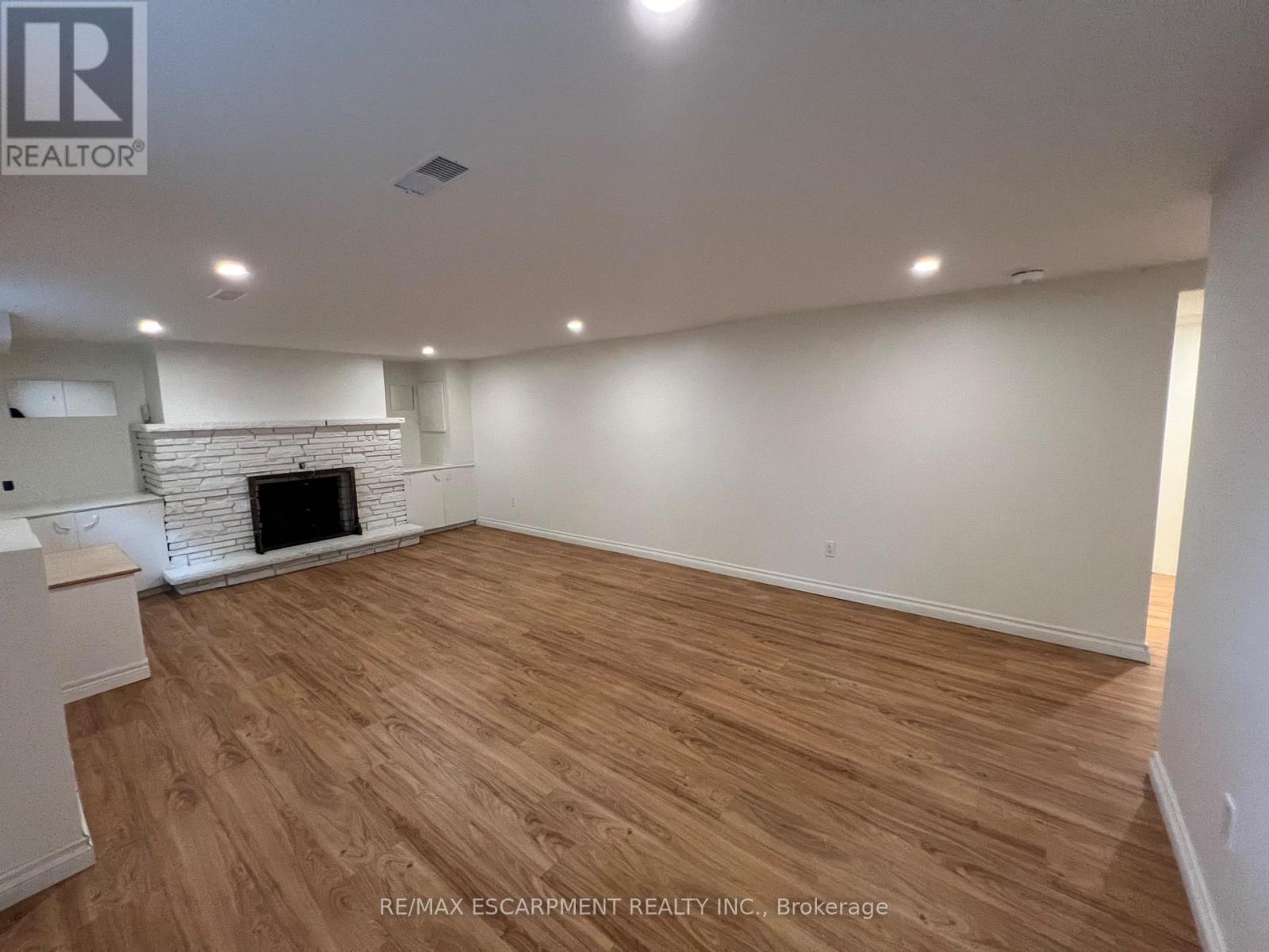 LOWER - 9 COLLINGWOOD STREET, Guelph (Riverside Park) — photo 6