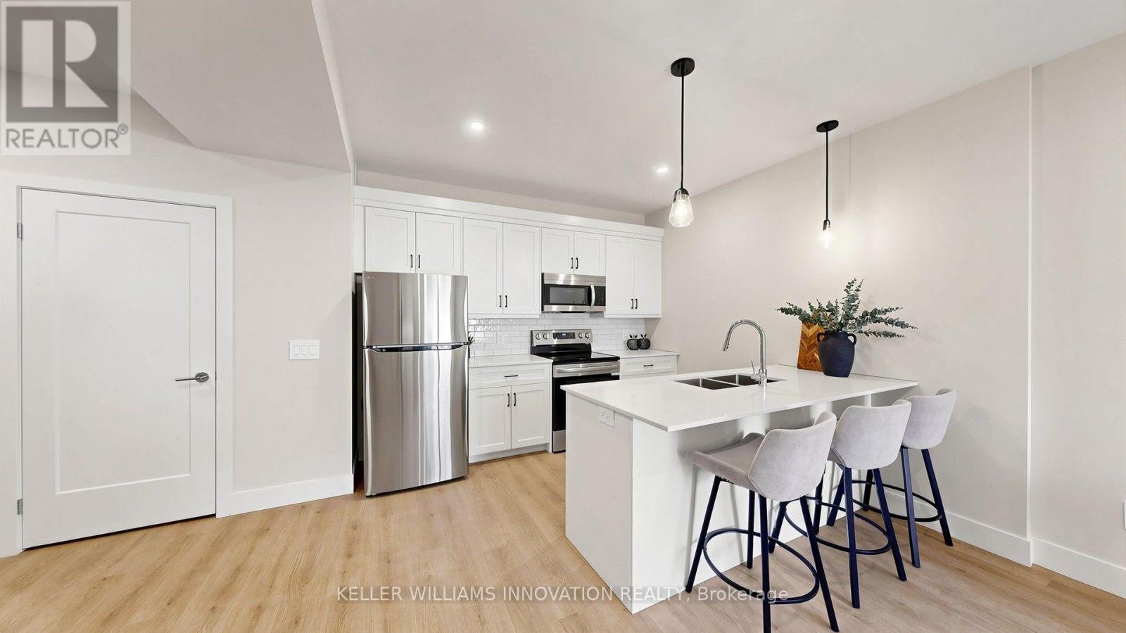 935 TWAMLEY STREET W, North Perth (Elma) — photo 2