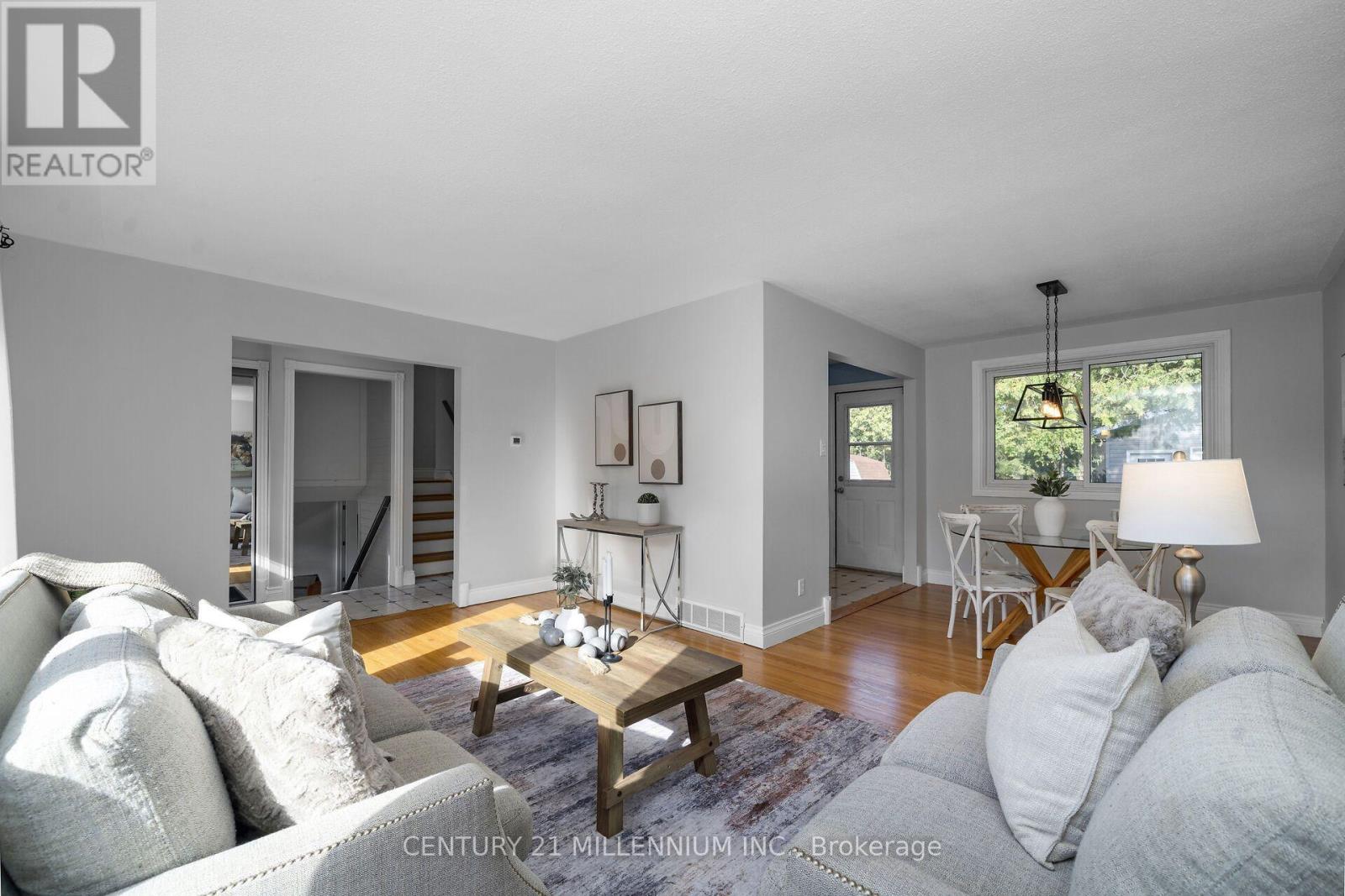 27 DUNDAS STREET W - 13