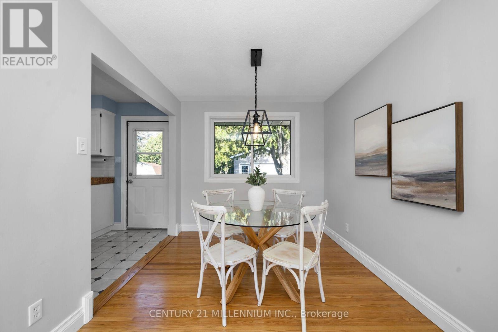 27 DUNDAS STREET W - 14