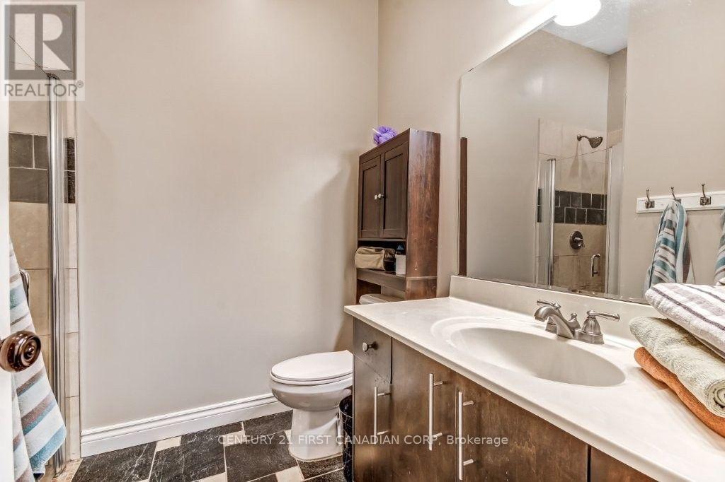 1806 PARKHURST AVENUE - 23