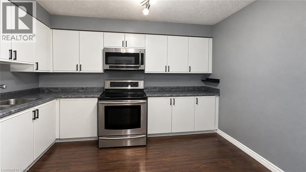 55 GREEN VALLEY Drive Unit# 302, Kitchener — photo 5