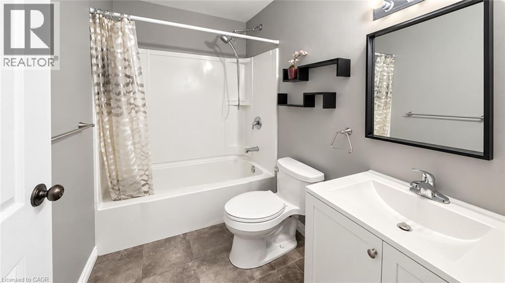 55 GREEN VALLEY Drive Unit# 302, Kitchener — photo 9