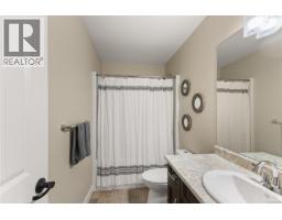 1942 Bear Pl, Campbell River, BC V9H1R3 Photo 30