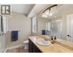 1942 Bear Pl, Campbell River, BC V9H1R3 Photo 15
