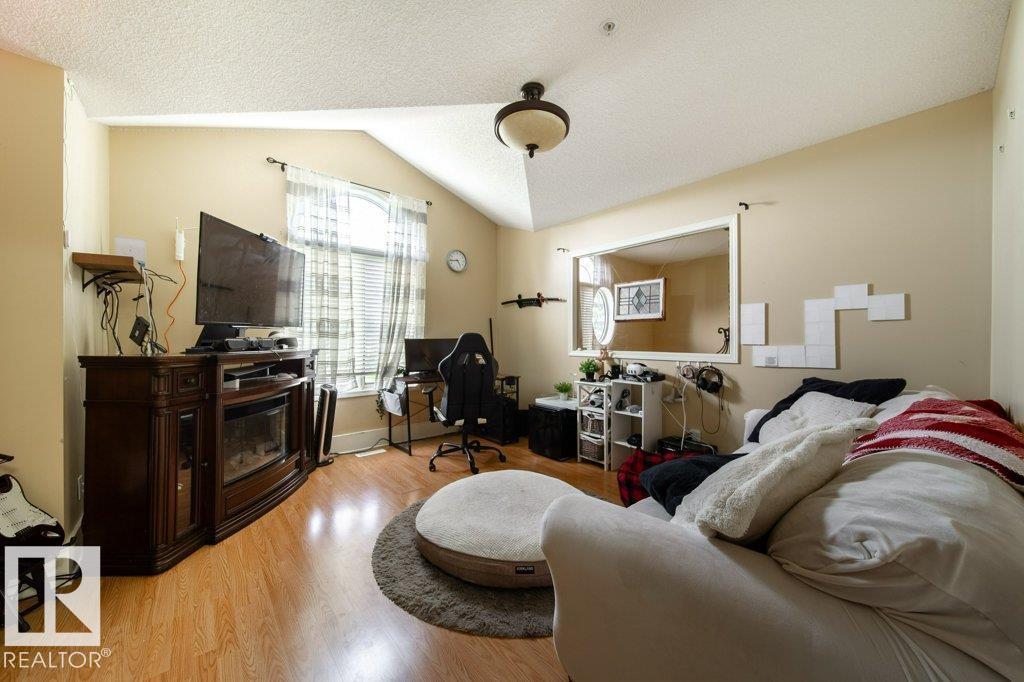5-26106 TWP ROAD 532A - 42
