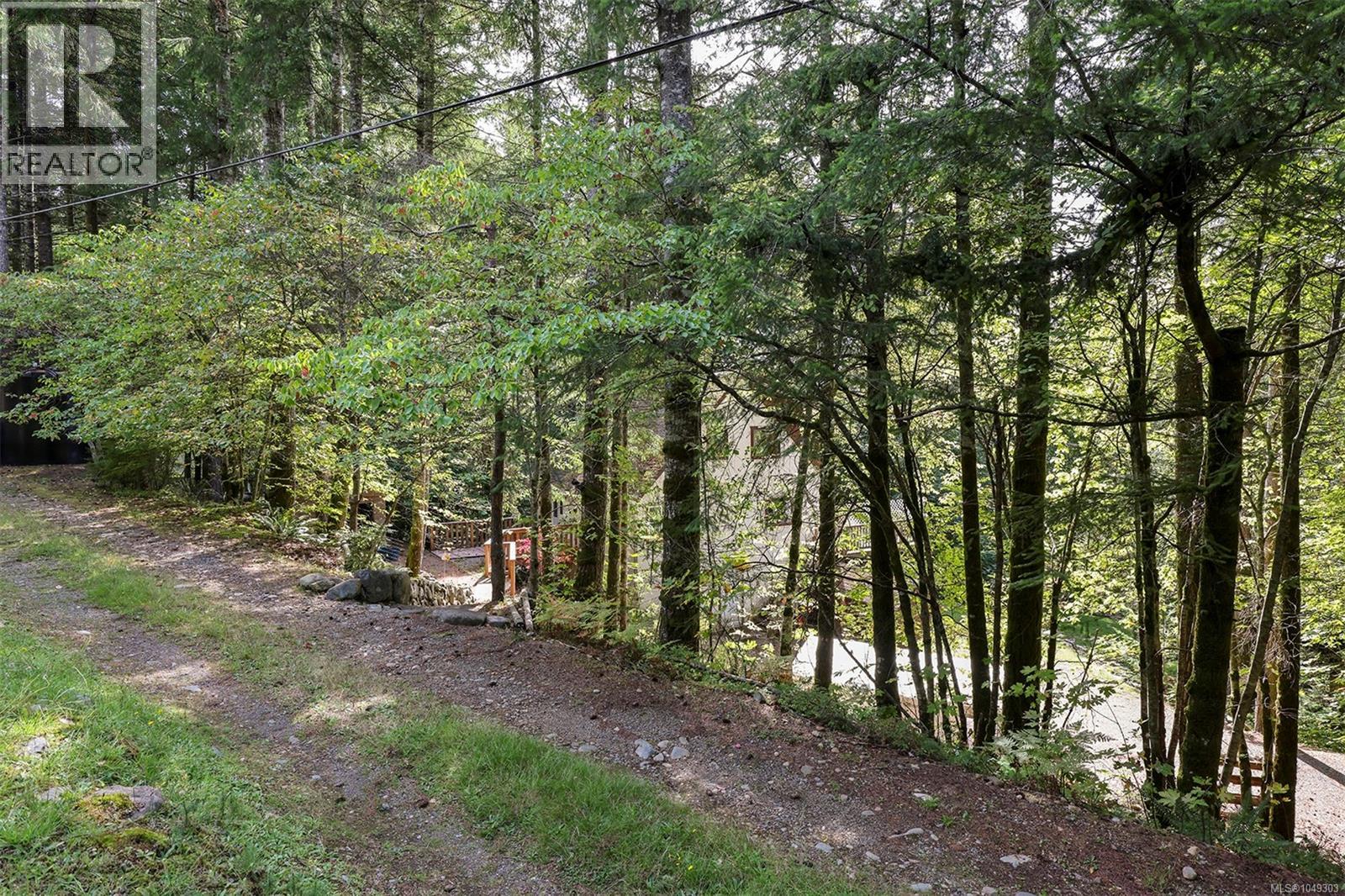 4026 MacAulay Rd - 26