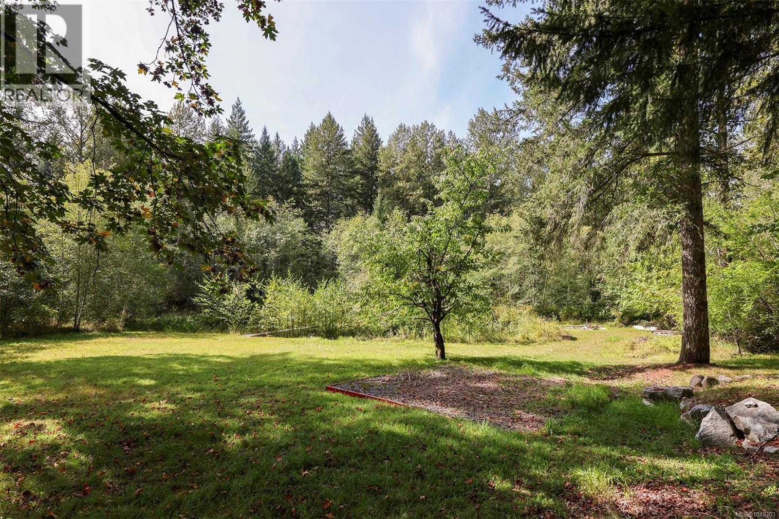 4026 MacAulay Rd - 34