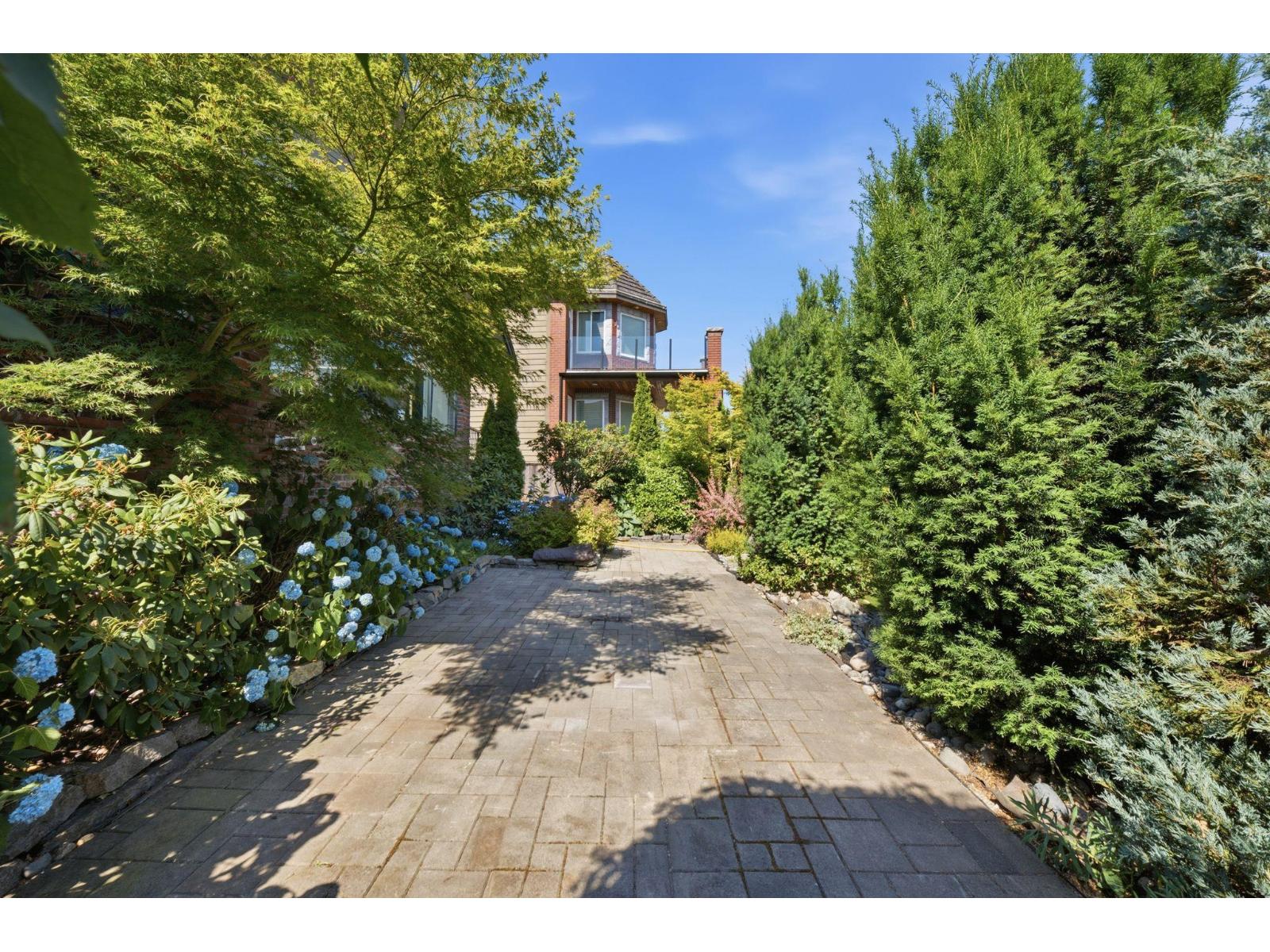12222 100 AVENUE, Surrey — photo 4