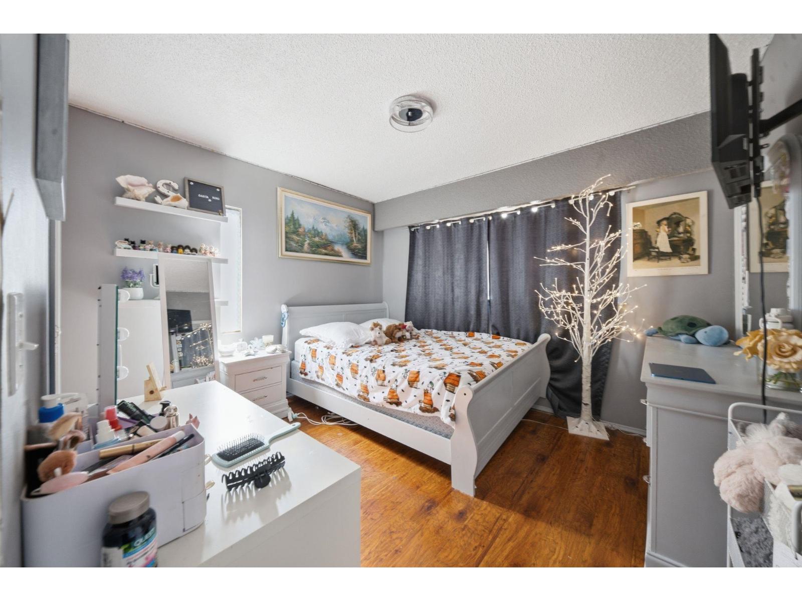 Photo of 12222 100 AVENUE 17