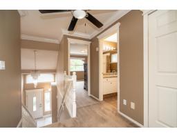 15445 109a Avenue, Surrey, BC V3R0X6 Photo 12