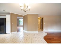 15445 109a Avenue, Surrey, BC V3R0X6 Photo 7