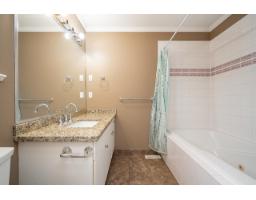 15445 109a Avenue, Surrey, BC V3R0X6 Photo 15