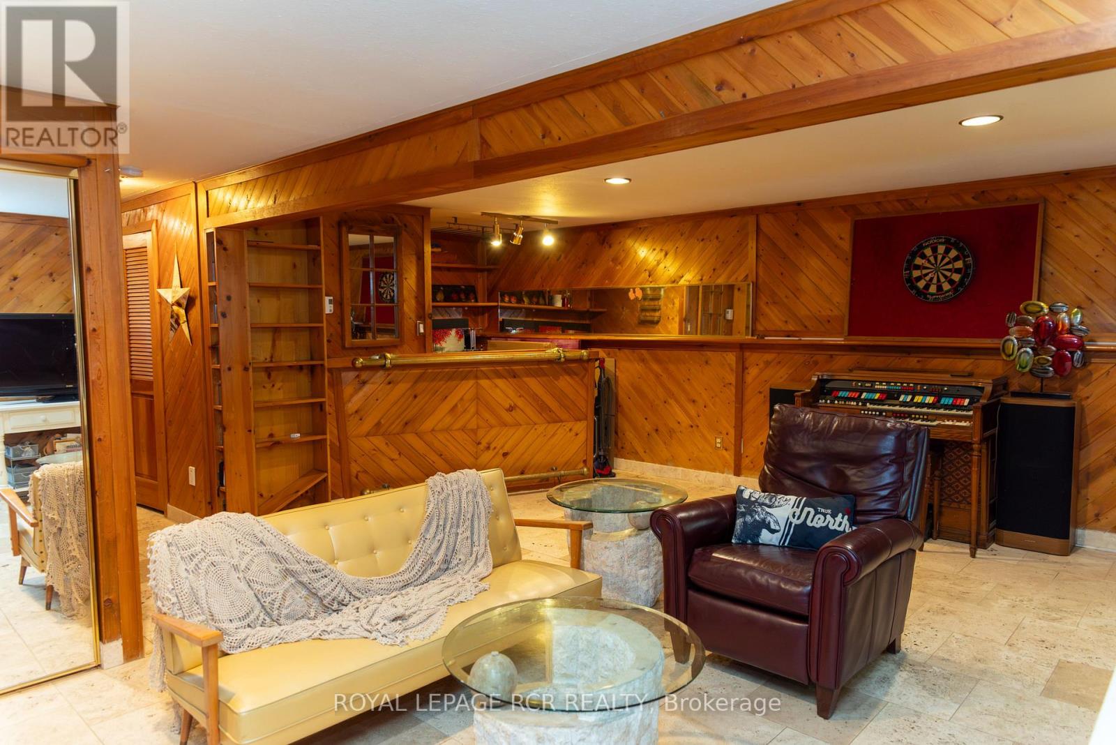 82 QUARRY DRIVE - 15