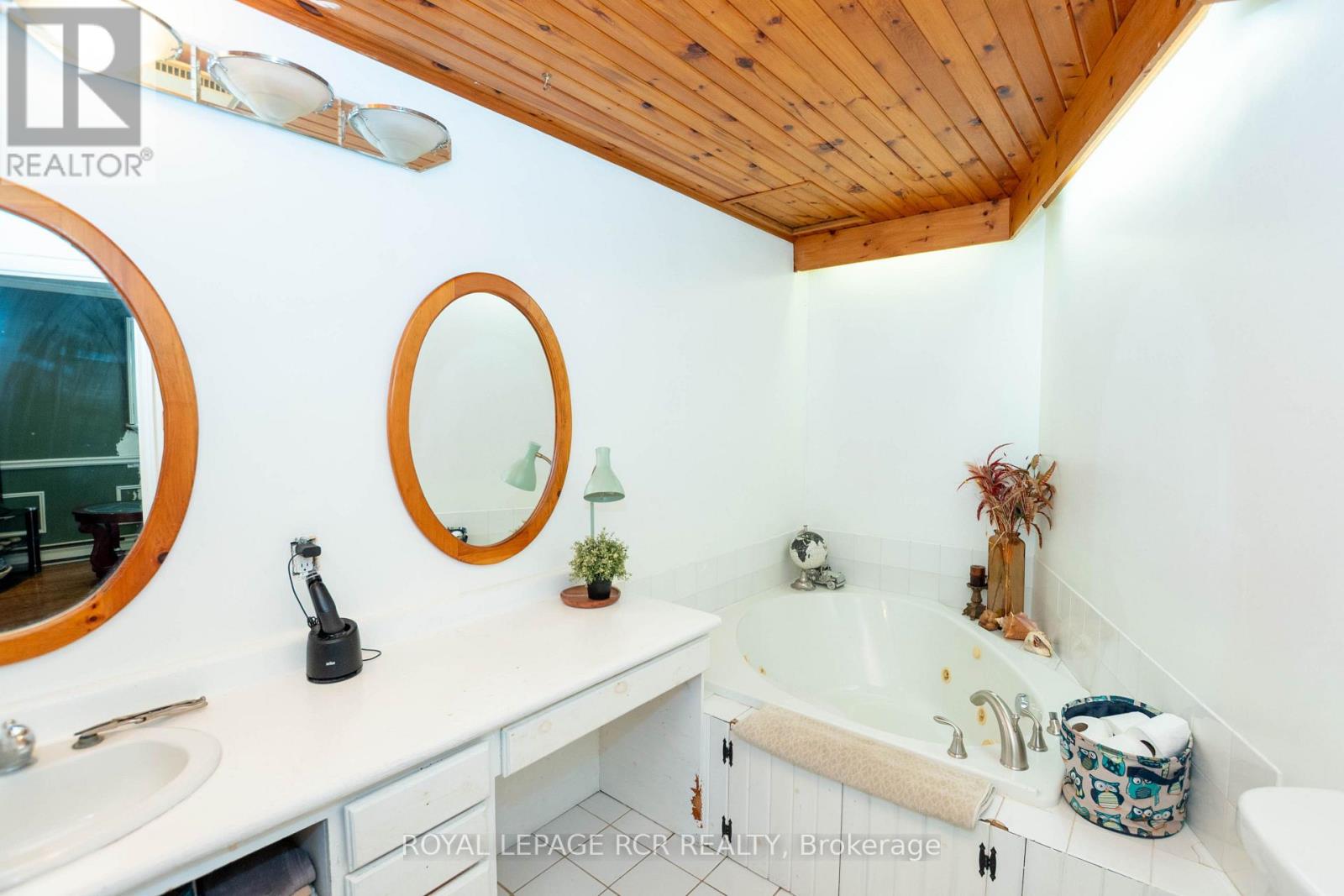 82 QUARRY DRIVE - 14