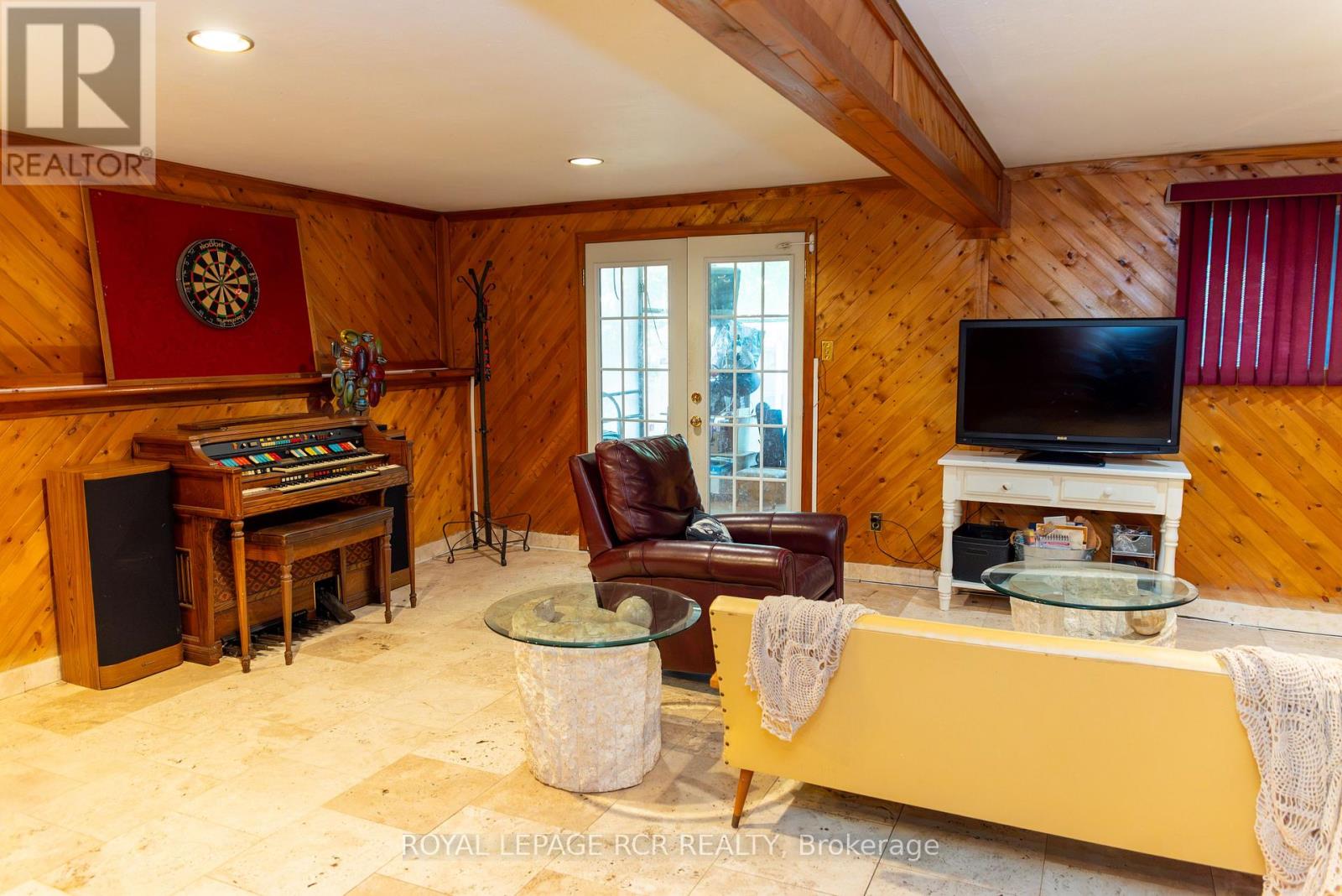 82 QUARRY DRIVE - 17