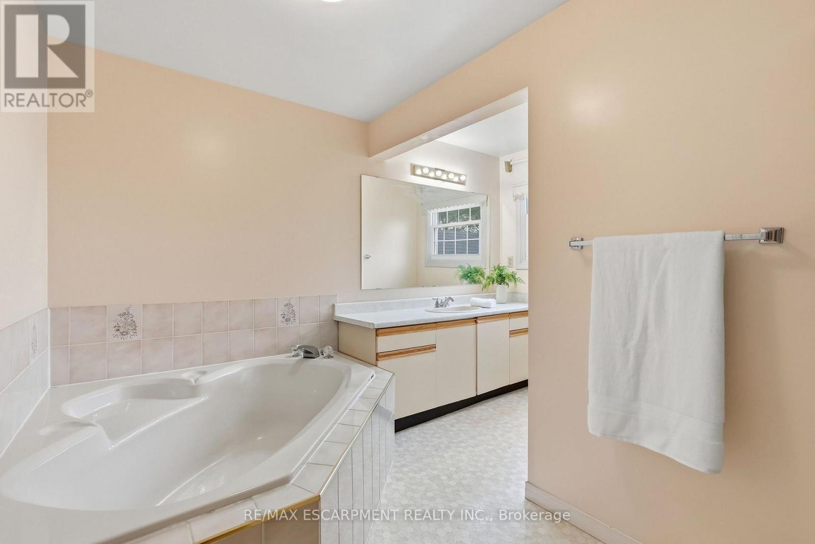 158 RUSHDALE DRIVE - Image 32