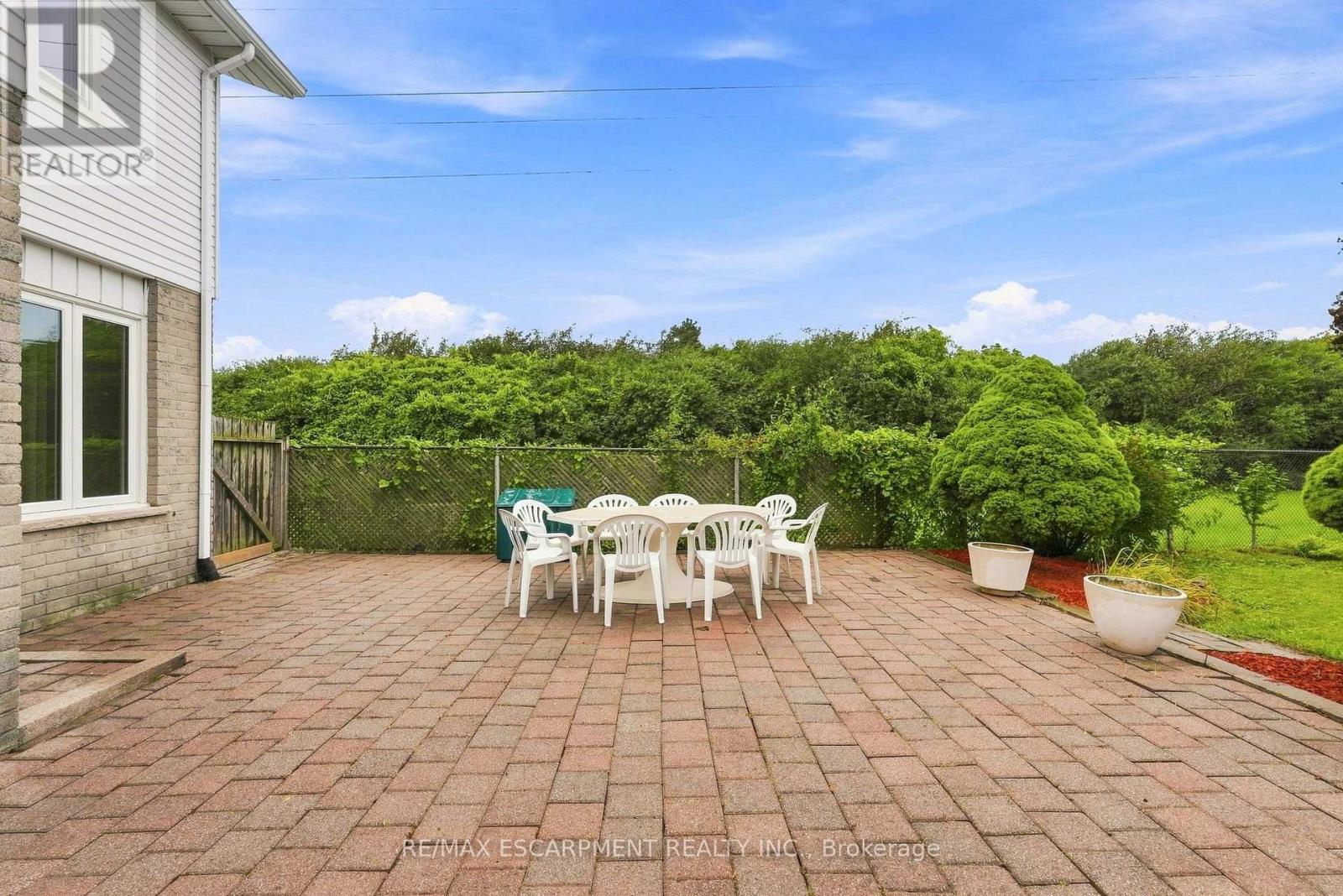 158 RUSHDALE DRIVE - 44