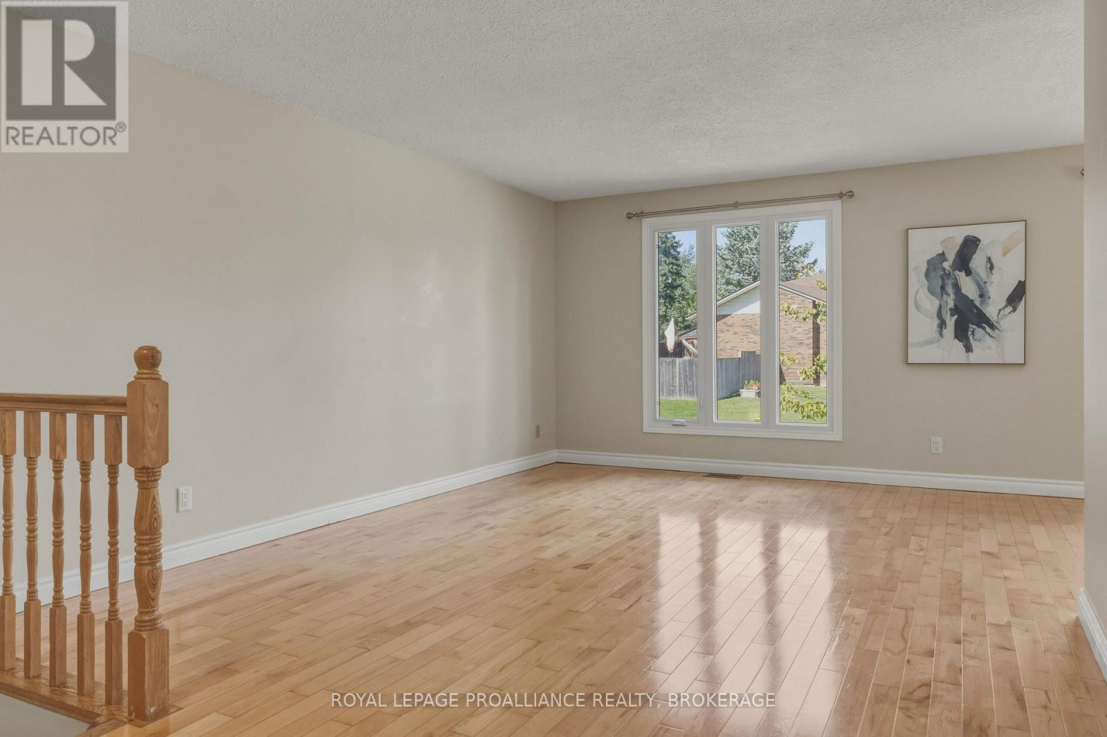 777 KIMBERLEY STREET - 12