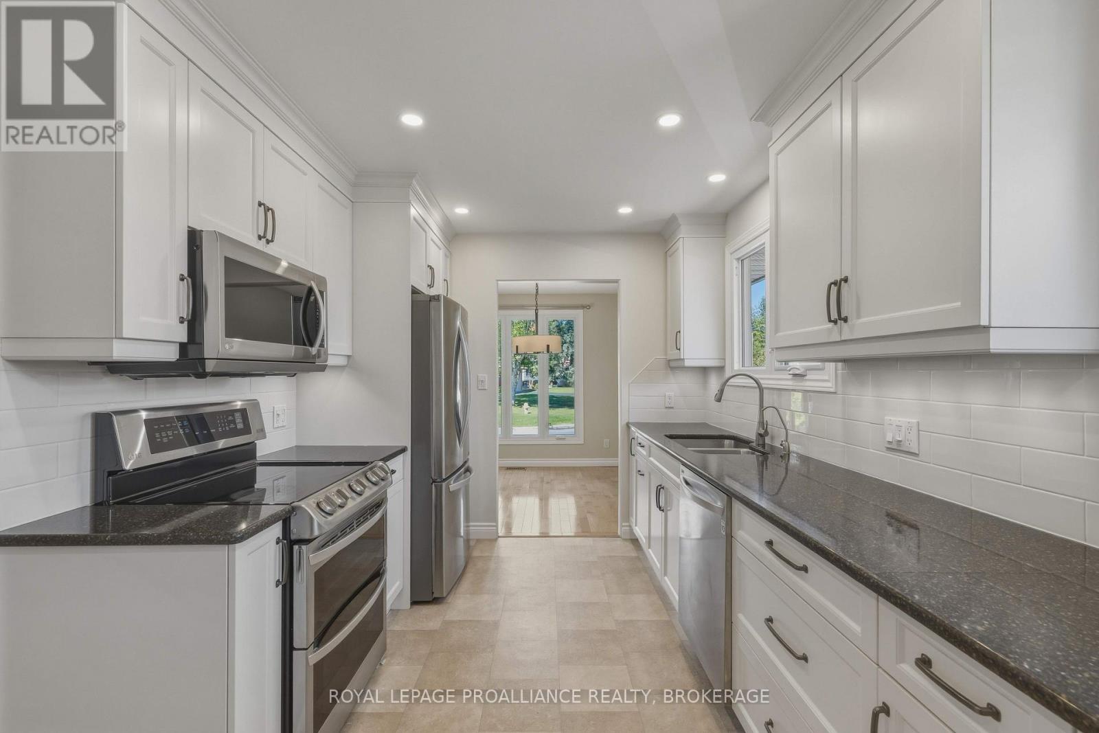 777 KIMBERLEY STREET - 17