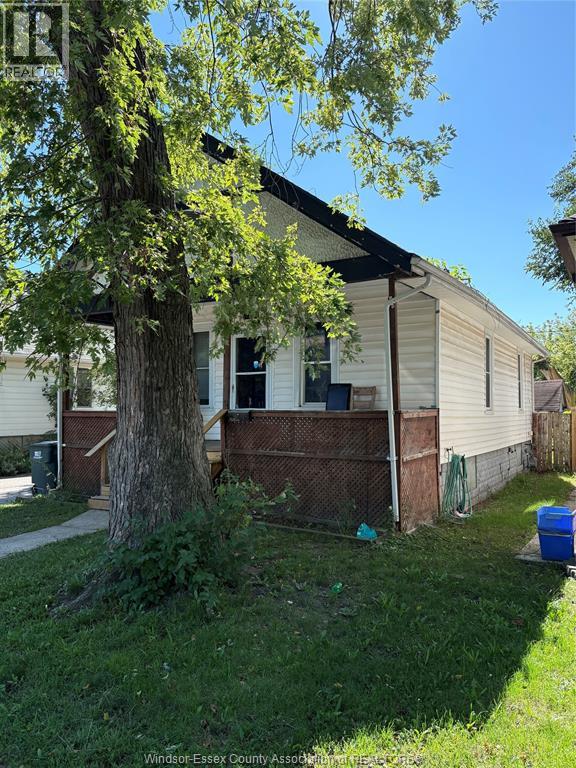 559 GROVE, Windsor — photo 3