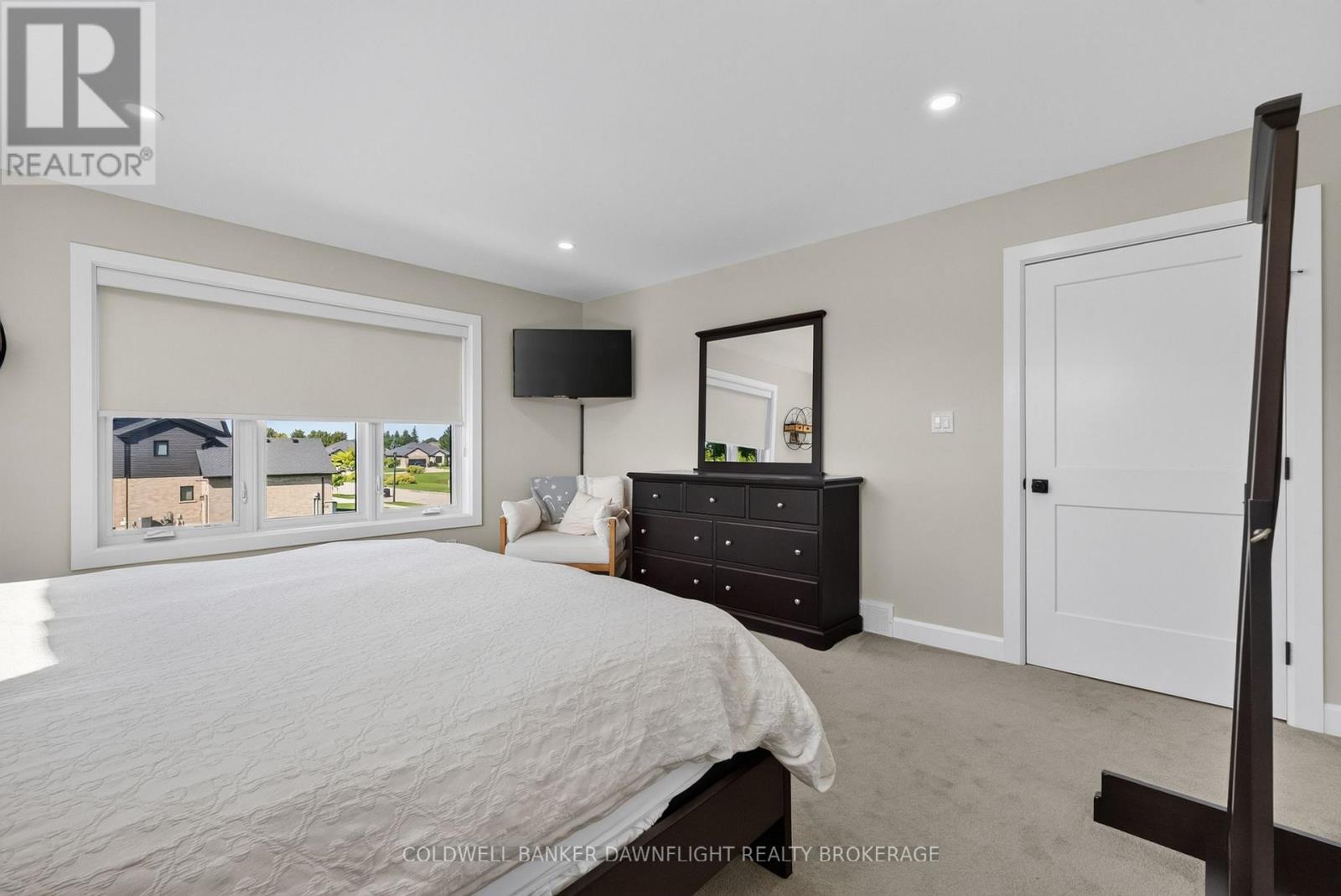 499 MOTZ BOULEVARD - Image 22
