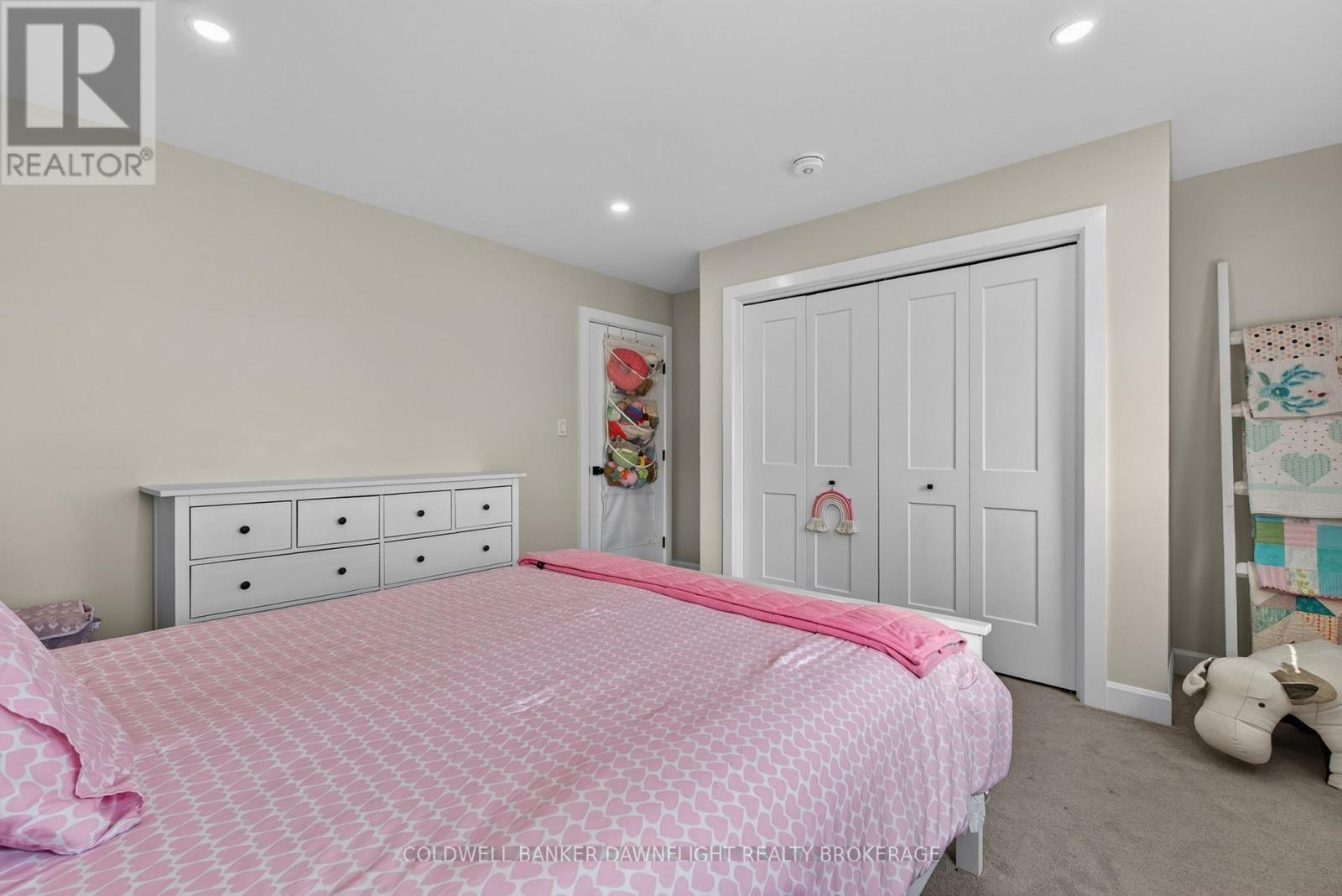 499 MOTZ BOULEVARD - Image 32