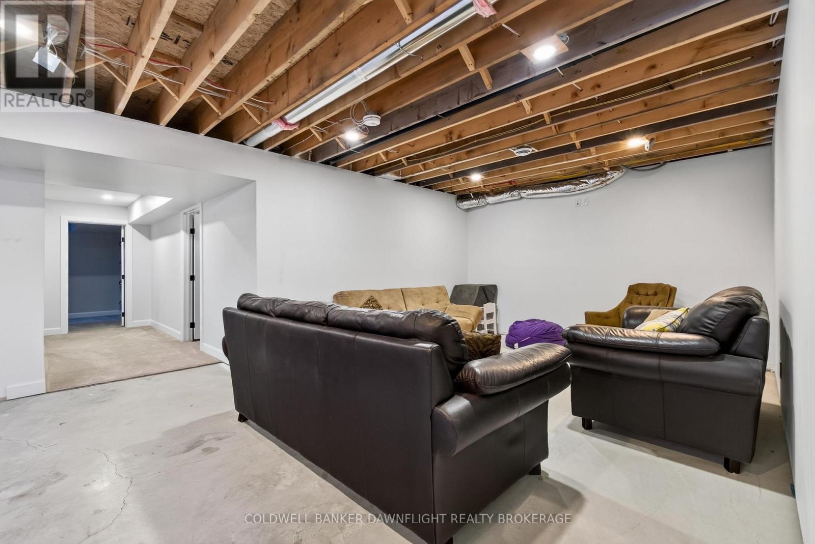 499 MOTZ BOULEVARD - Image 37