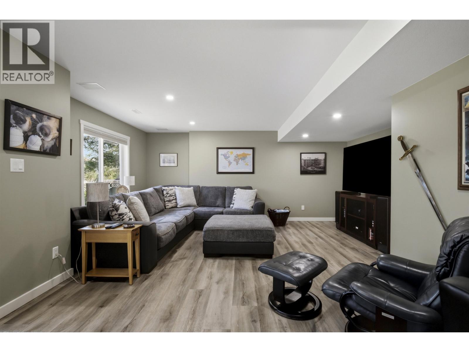 2050 S LAKESIDE DRIVE - 17