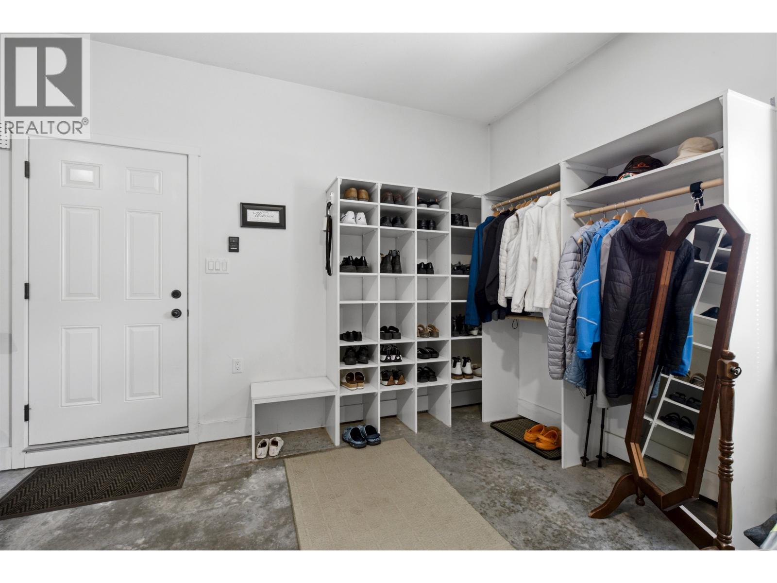 2050 S LAKESIDE DRIVE - 23