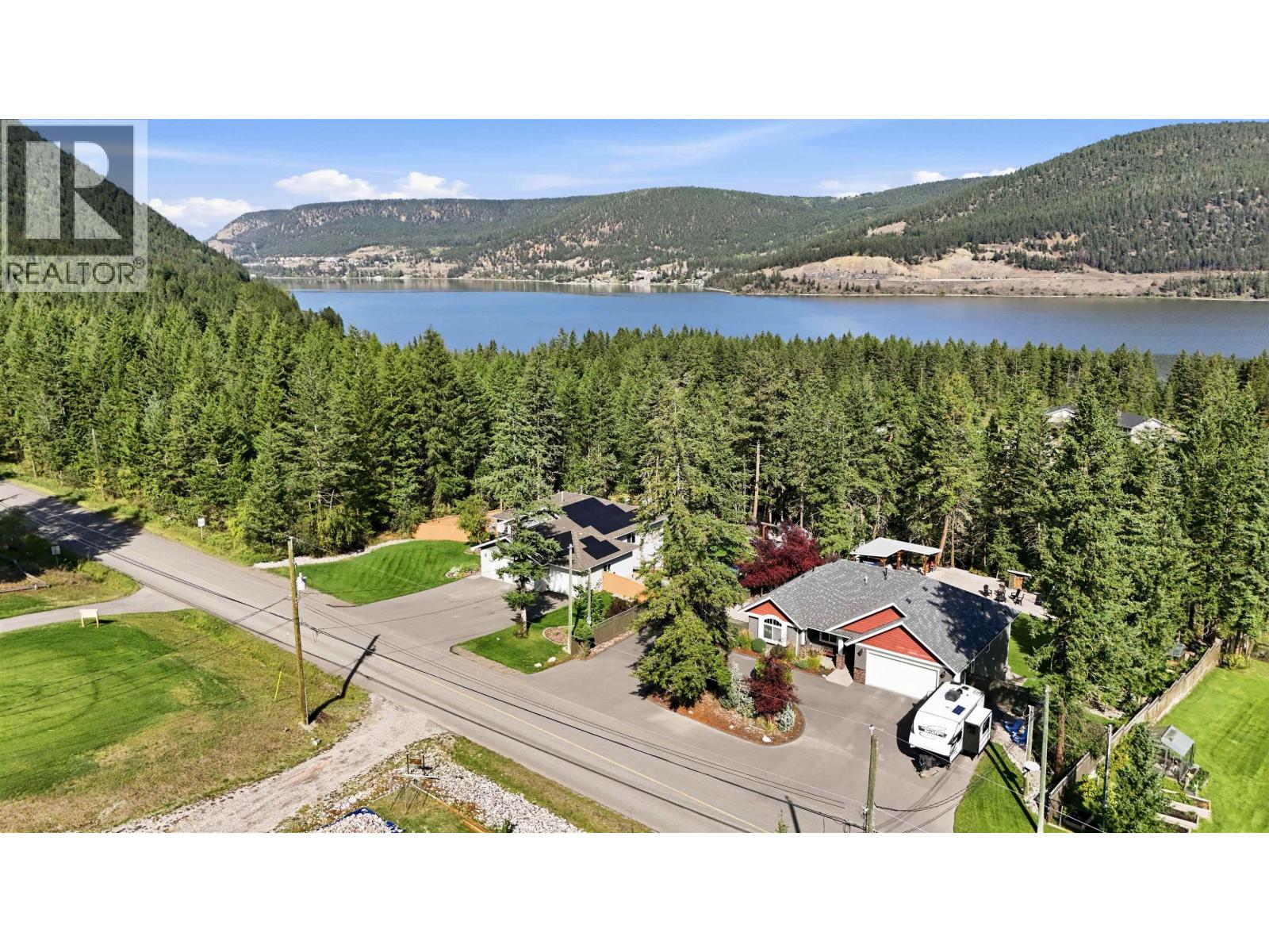 2050 S LAKESIDE DRIVE - 40