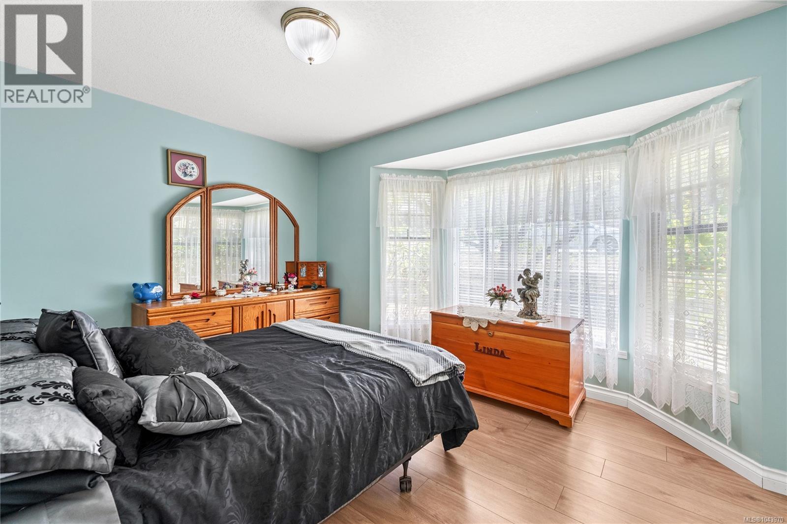 429 Davis Rd, Ladysmith
