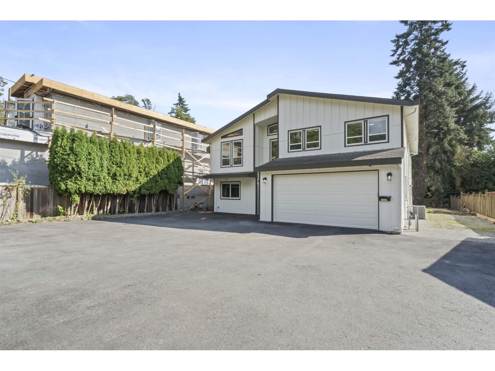 18018 60 AVENUE, Surrey — photo 2