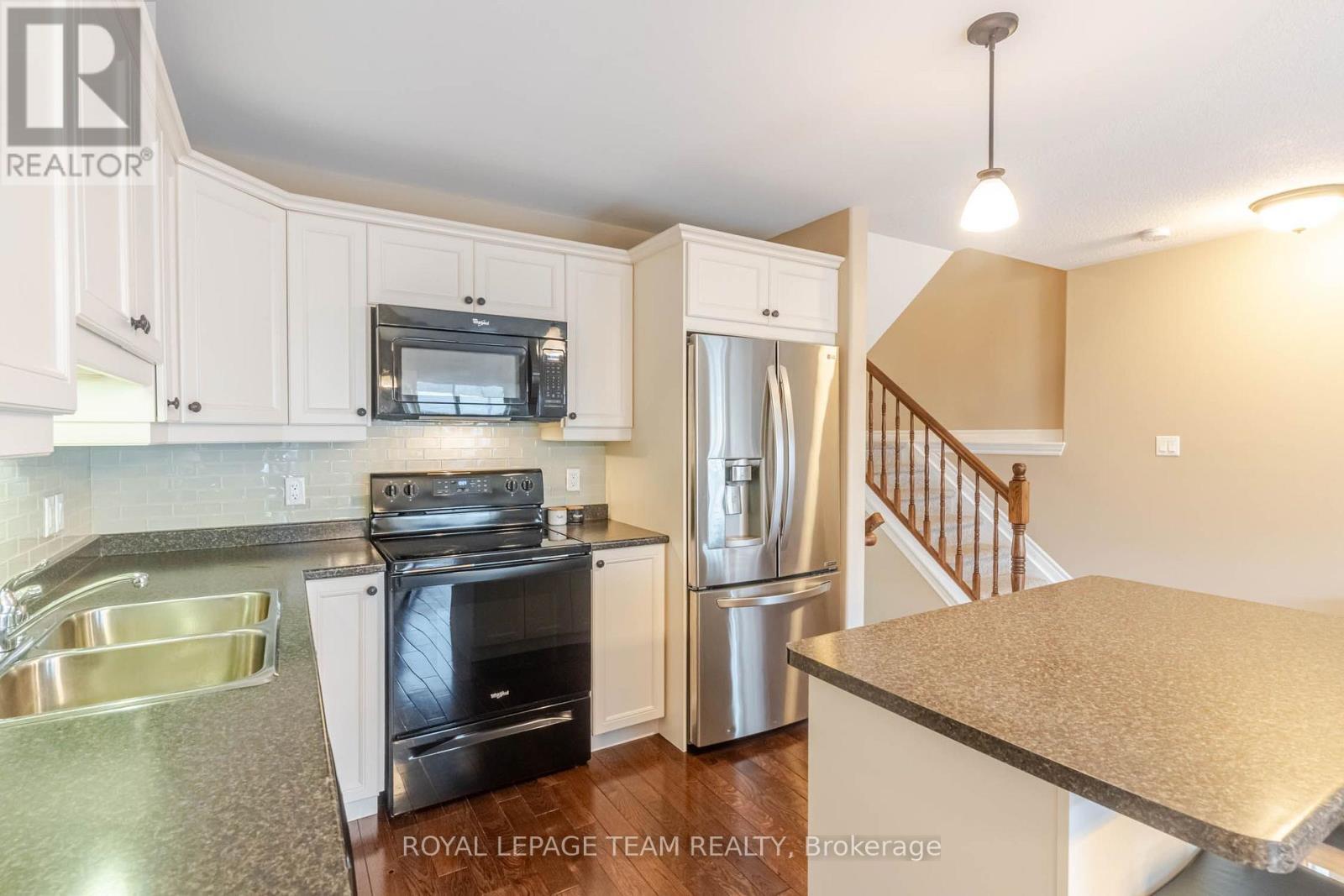 396 ANN STREET - 11