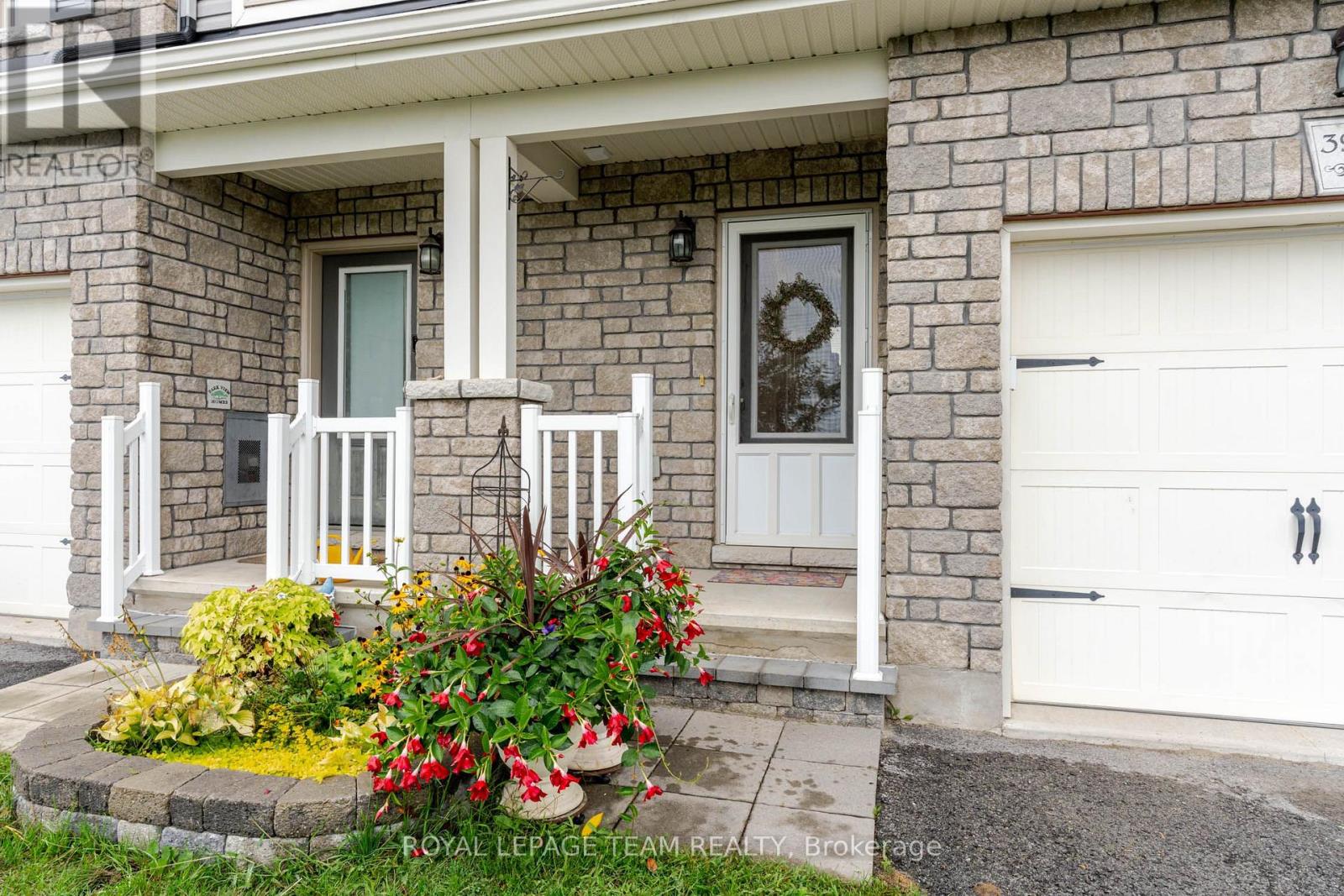 396 ANN STREET - 4