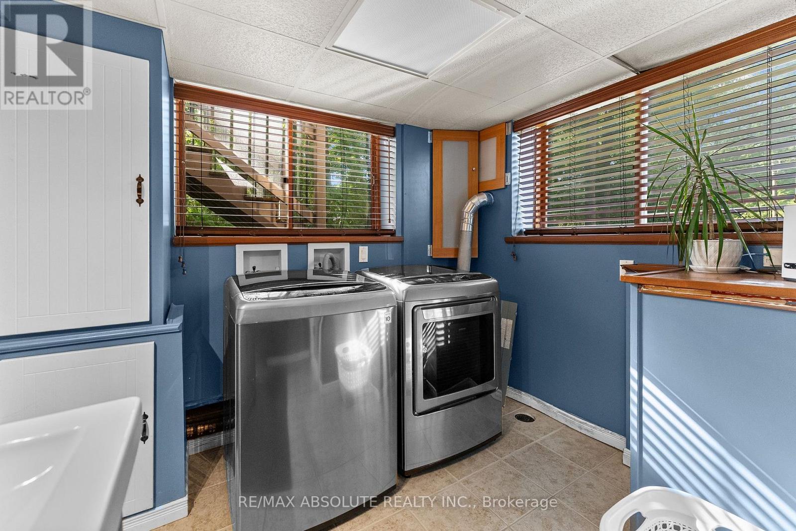 470 BAYVIEW DRIVE - Image 23