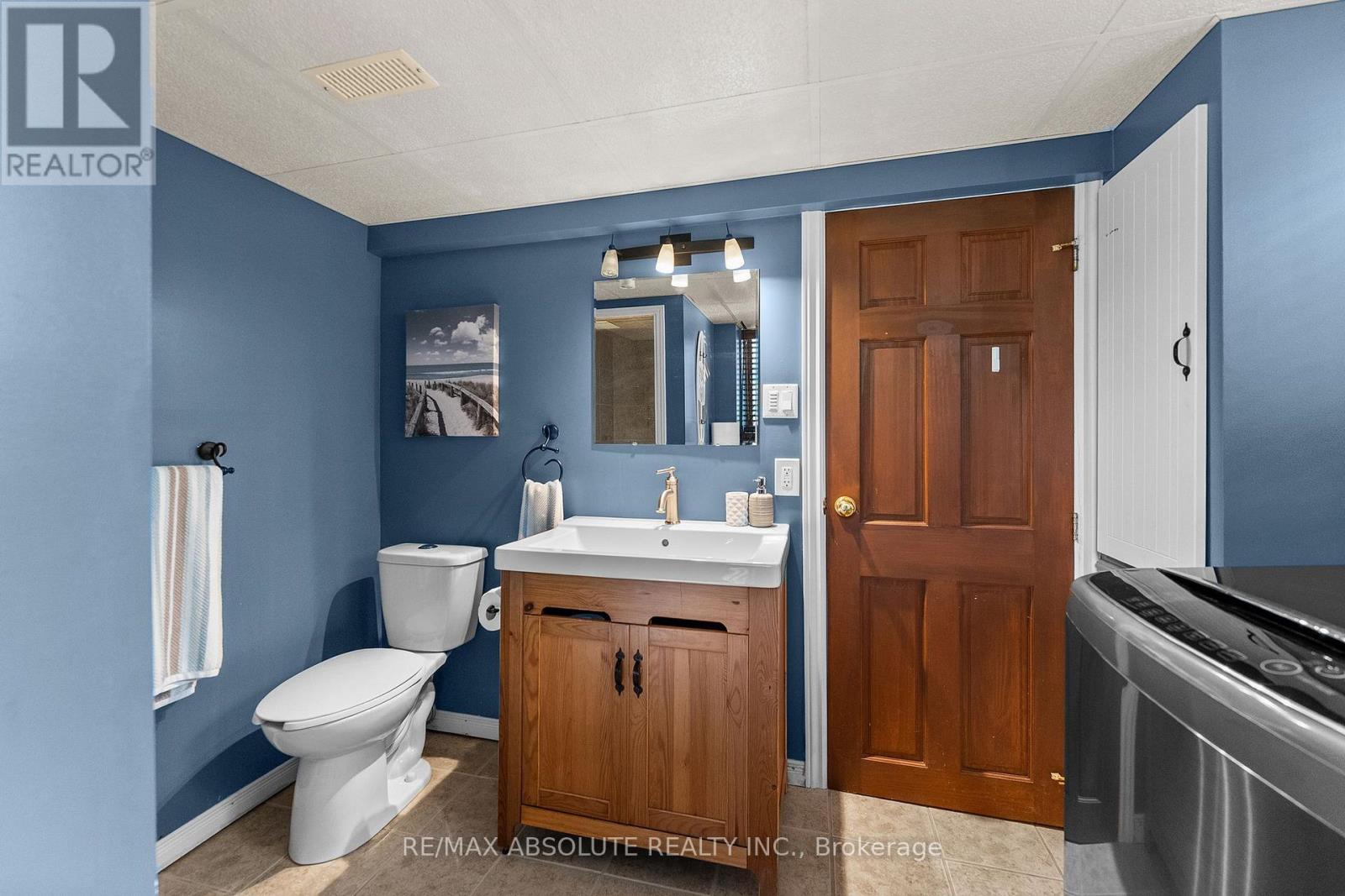 470 BAYVIEW DRIVE - 24