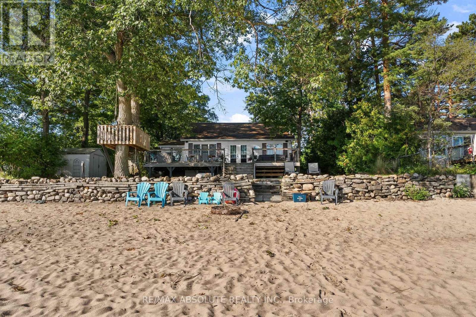 470 BAYVIEW DRIVE - 3