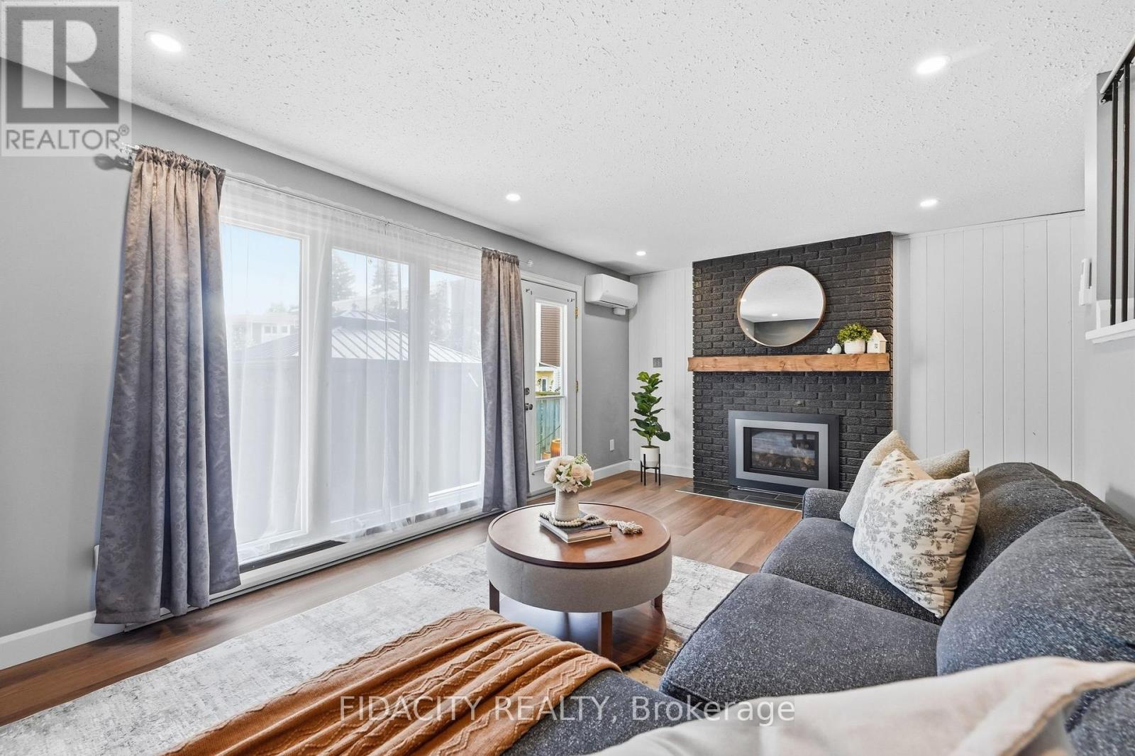 151 - 320 STOWE COURT, Ottawa — photo 6