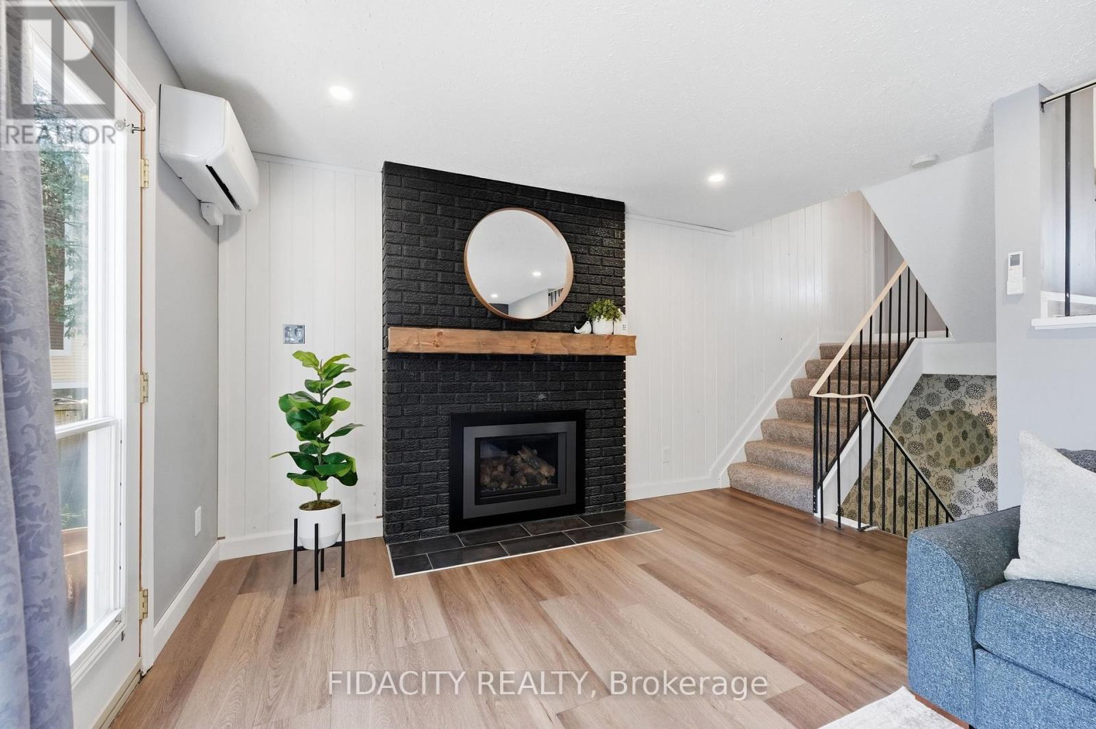 151 - 320 STOWE COURT, Ottawa — photo 8