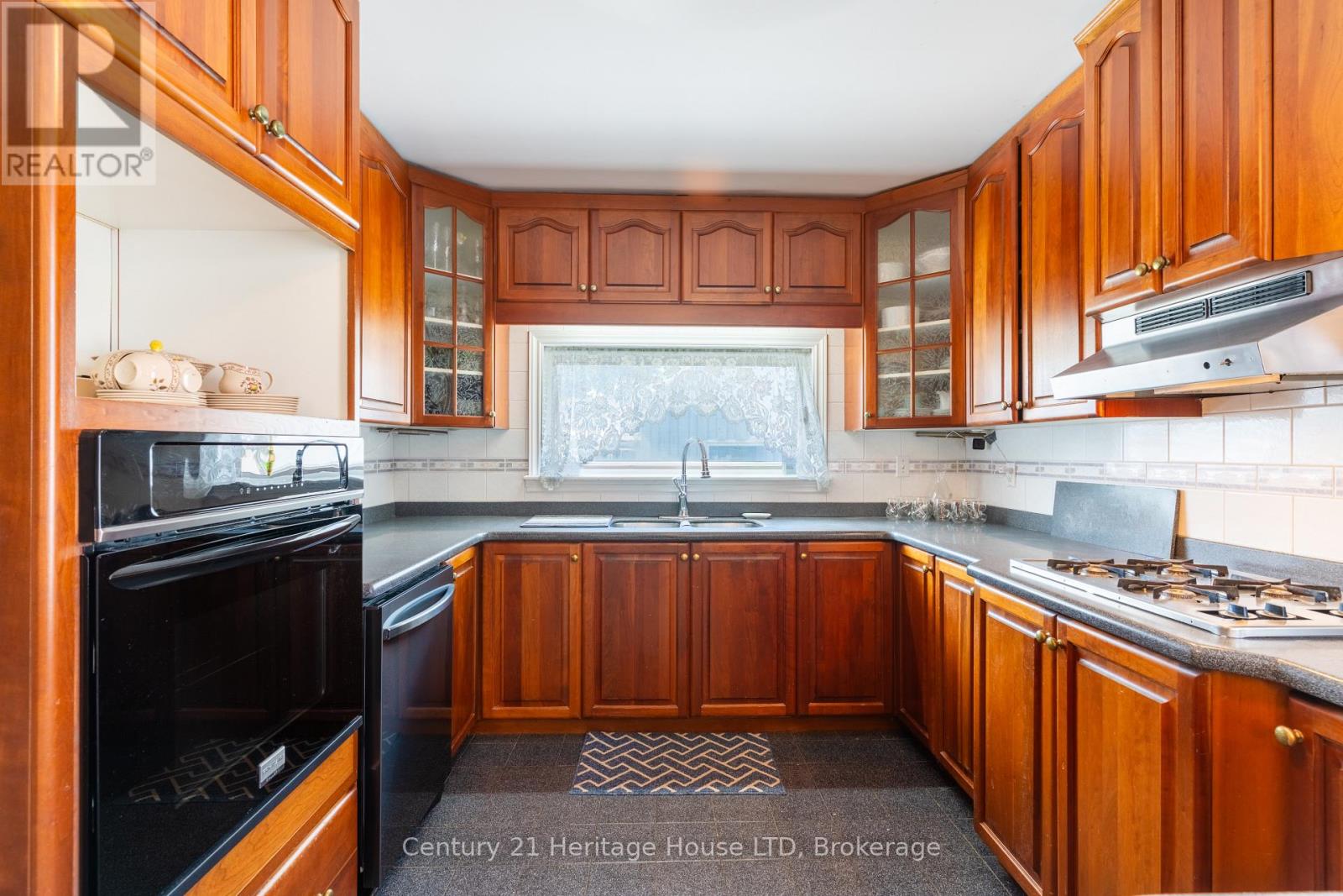 155 WILTON AVENUE - Image 16