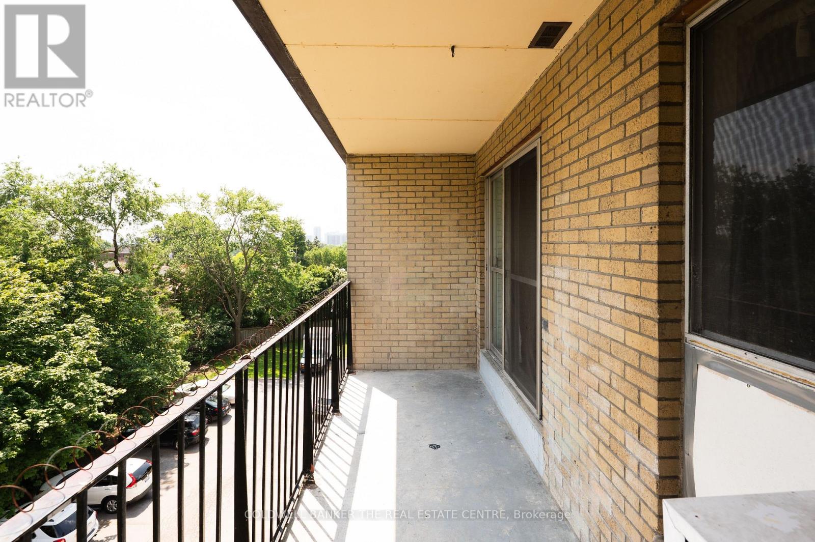 #404 1690 VICTORIA PARK AVENUE - 27