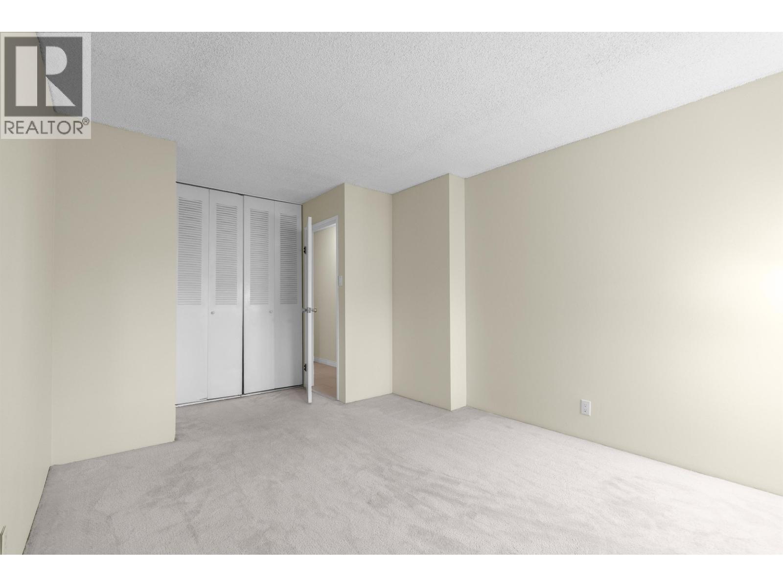 501 2012 FULLERTON AVENUE, North Vancouver