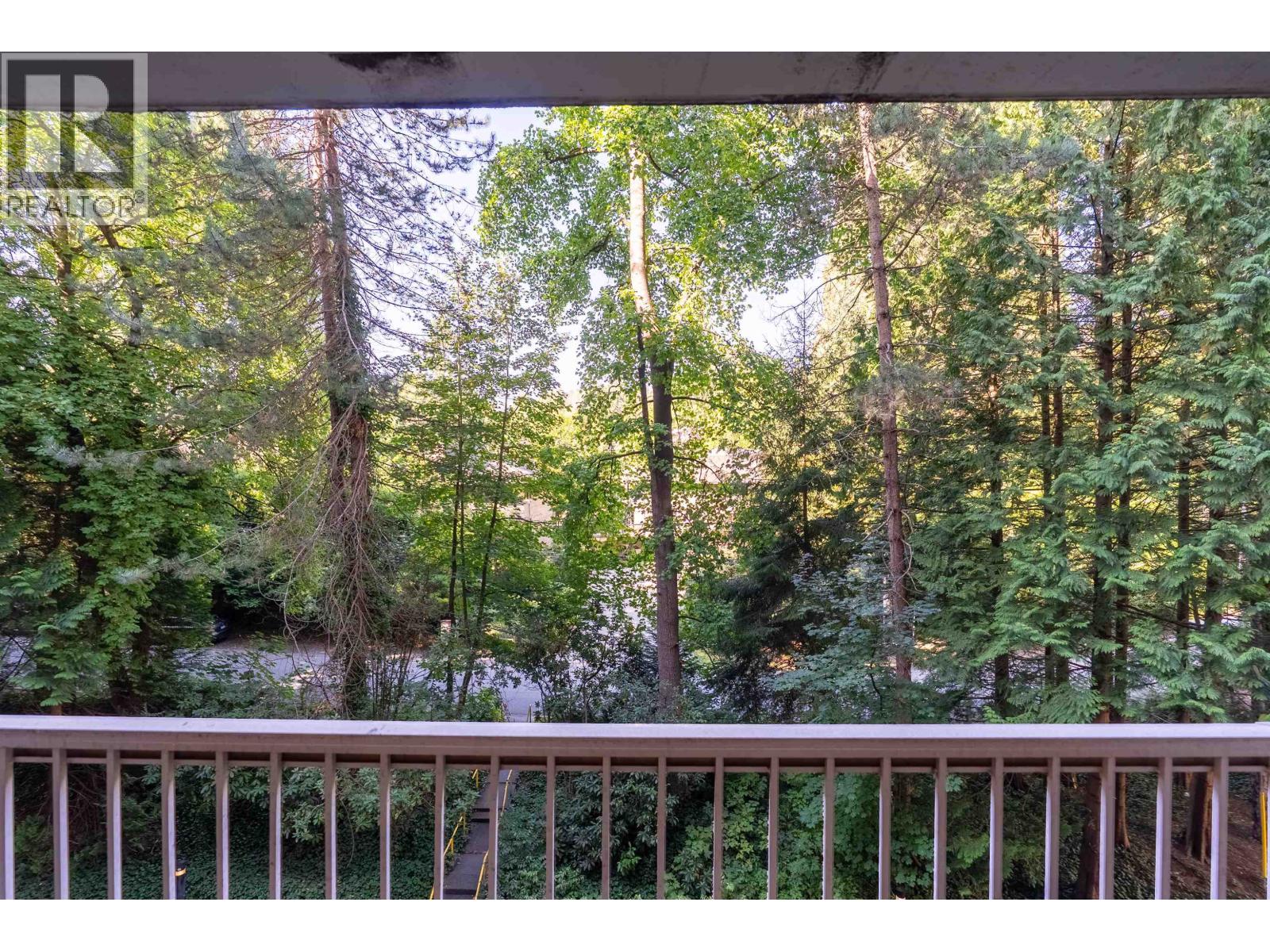 501 2012 FULLERTON AVENUE, North Vancouver