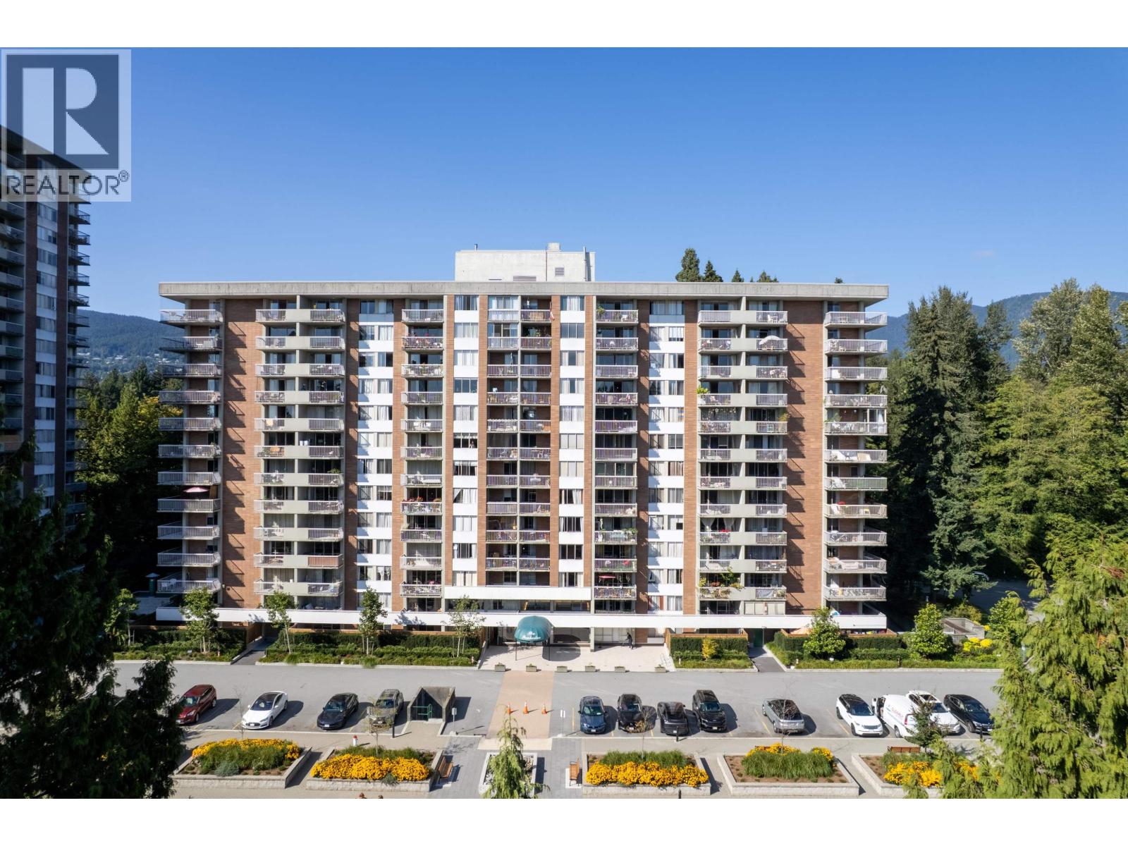 501 2012 FULLERTON AVENUE, North Vancouver
